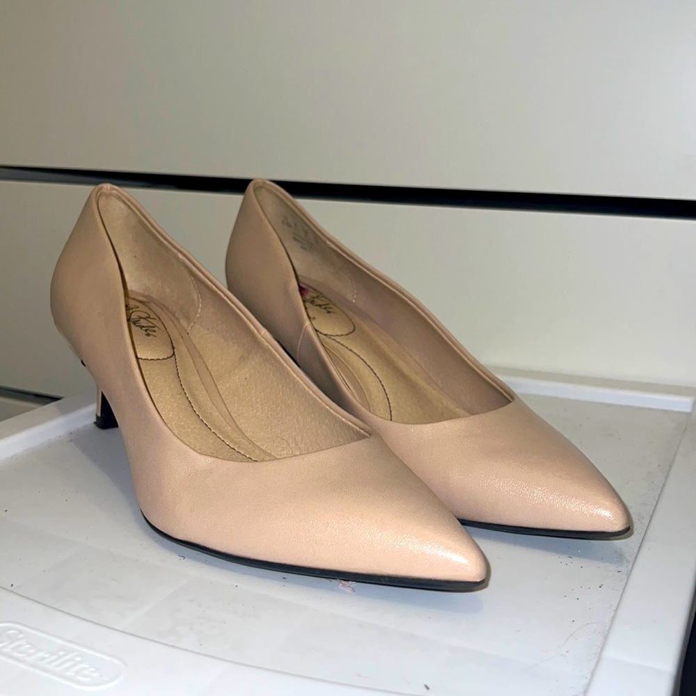 Life stride heels
